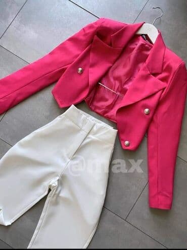 new yorker amisu: Sako 
Cena 1500 din 
Pink 36 38 40 
Zeleni 36
Lila 36 — 2