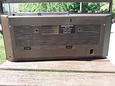 otkup pojacala: Grundig rr325.
ispravan radiokasetofon.
-radi i kaseta. fixno 25e — 5