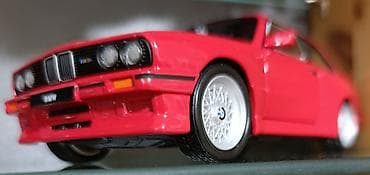 rc formula 1: Bburago maketa automobila – 1988 BMW 3 Series M3 (E30) - Skala: 1:24 — 5