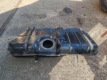 bočni štitnici rezervoara: Rezervoar Lada 112 br.2. Polovno, ocuvano. Ruske proizvodnje. Skinuta — 7