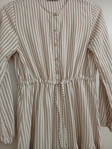 ugg cizme kozne: Duga prugasta haljina sa dugim rukavima - Model: maxi, lepršava, sa — 4