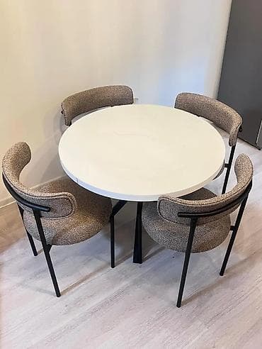 Akcija Okrugli trpezarijski set – sto + 4 stolice - Sto: okrugla