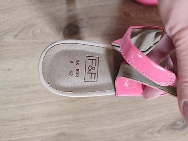patike na stiklu: Ženske sandale F&F, model sa otvorenim prstima i slingback kaišem — 2