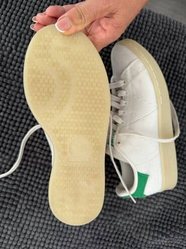 patike sa vazdušnim đonom: Adidas, 38.5, color - White — 10
