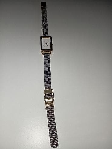 raketa satovi novi: Skagen ženski ručni sat – minimalistički pravougaoni model - Brend — 2