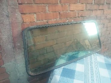 zadnje stop svetlo: Staklo zadnjih vrata Lada Niva. Polovno, ocuano. Skinuto sa — 2