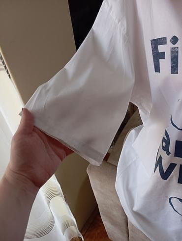 helake: Ženska oversize majica sa printom.Poluobim grudi 61 cm Duzina 82 cm - — 3