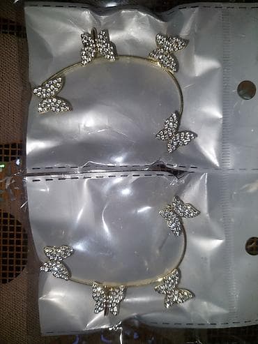 Ukras za uvo – ear cuff sa leptirićima od cirkona - Tip: ear cuff na lalafo.rs Ukras za uvo – ear cuff sa leptirićima od cirkona - Tip: ear cuff