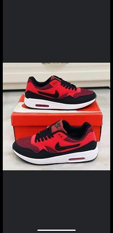 41-46 Nike Vise boja u pitanju Pitati za broj Saljemo postexpresom i