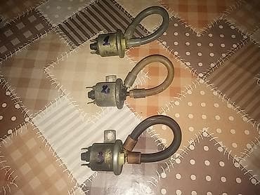 Elektro vakumski ventil sa gumenim crevom lada 2107 riva,2104 karavan