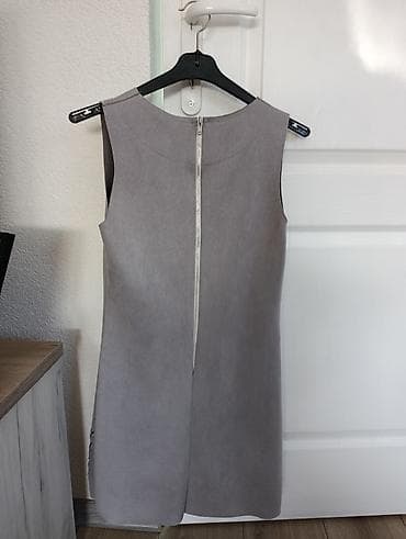 Kancelarijski nameštaj: Sivo žensko haljina bez rukava, elegantne A-linije. - Boja: nežno — 2