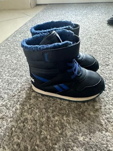 Patike: Broj 24,5. Dečije zimske patike/čizme Reebok Classic - Model: Reebok — 2