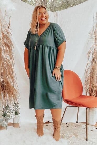 svečane haljine za punije osobe: Uni za punije
2300 — 2