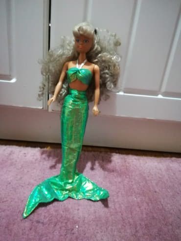 dinosaurusi igracke: Prelepa Barby sirena
kao nova — 3