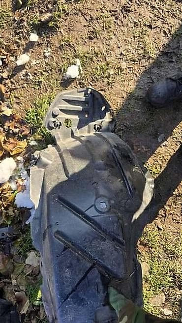 motori mali: POTKRILO PL 4 GEN ZA TOYOTA YARIS | Toyota Yaris prednje levo — 2