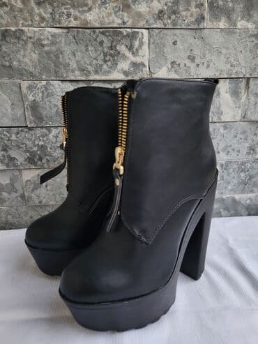 High boots: High boots, 35 — 10