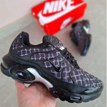 muške zimske jakne c a: Trainers, size - 46 — 3