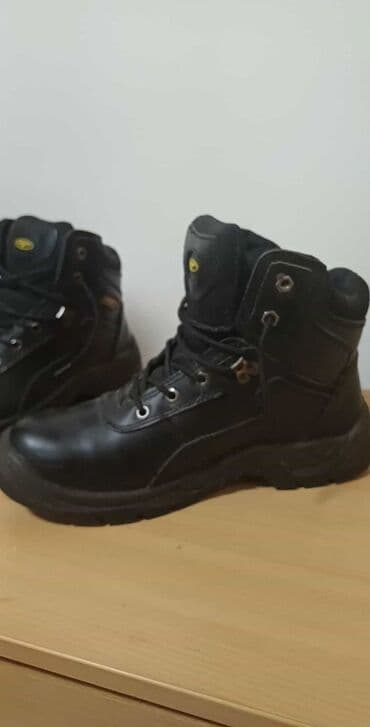 Safety work boots, size - 43 — 2