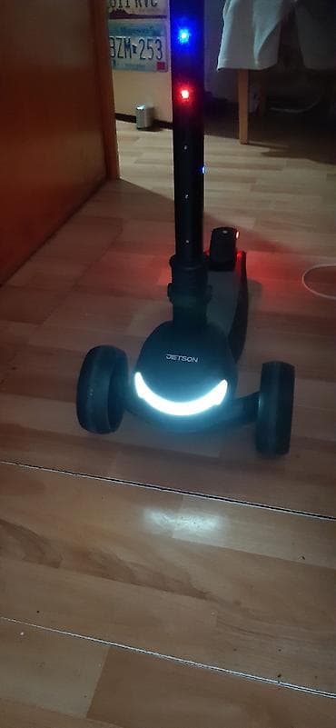 polovni trotineti za decu: JETSON trotinet. Očuvano — 2