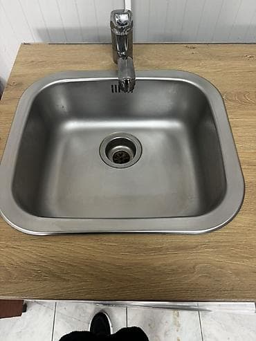 lesnina vitrine i komode: Kuhinjski element sa sudoperom i slavinom - Donji kuhinjski ormarić — 3