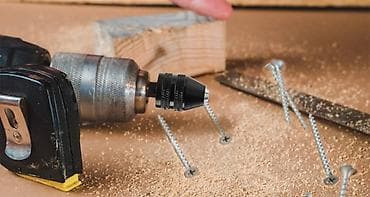 Welding Machines: Nova stezna glava koja prihvata nastavke prečnika 0,3-6,5 mm. Ima — 3