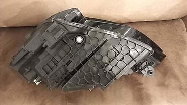 manometri za azot: DESNI FAR ZA AUDI E-TRON - 4KE941040 | Audi e-tron desni far 4KE 941 — 4