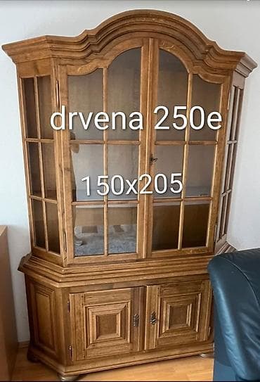 fotelja na razvlačenje za decu: Masivne drvene vitrine – dva modela Model 1 - Materijal: puno drvo sa — 3