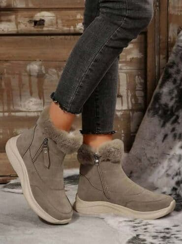 Sweatpants: High boots, 42 — 2