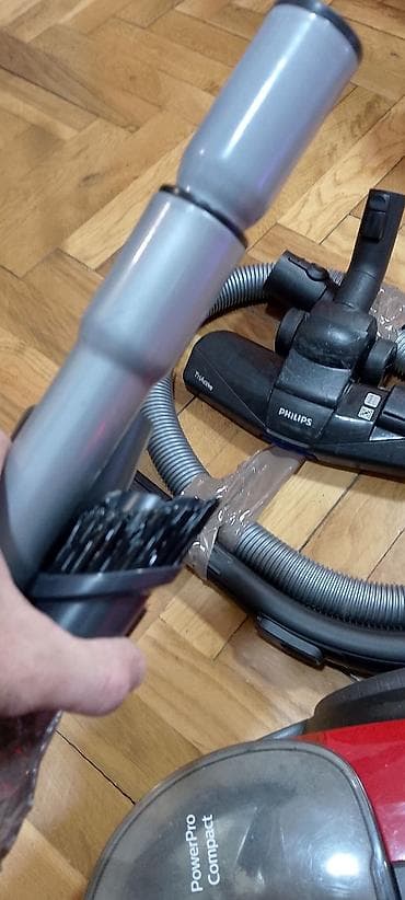 Audio: Usisivač PHILIPS bez kese kompletan . dobar . 
Mirjevo — 6