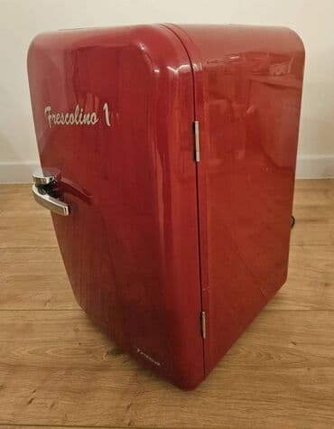 zvucnici i pojacala: Mini frizider Frescolino RED Ispravan mini frizider poznatog svetskog — 6