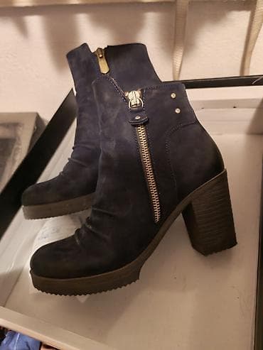 protiv klizanja obuce: Ženske kožne gležnjače – tamnoplave - Materijal: prirodna koža — 2