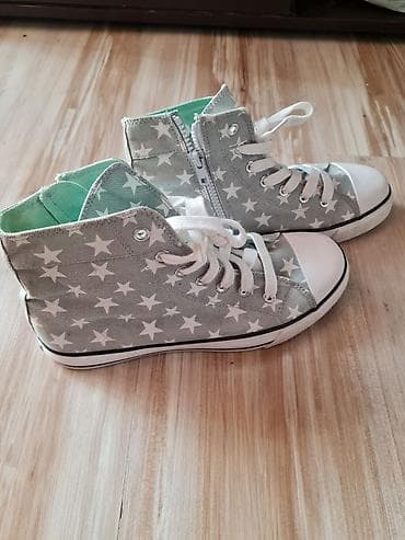 sandale na platformu metro: Sive patike visokog profila sa zvezdicama – Revolution - Model — 2