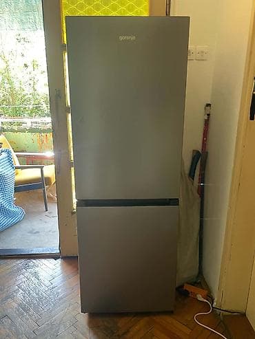 polovna masina za sudove: Gorenje kombinovani frižider sa zamrzivačem dole, inox/siva boja. - — 3