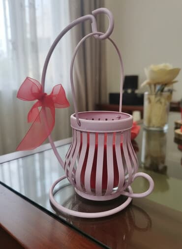 plasticne posude za hranu sa pregradama: Mirišljava sveća, bоја - Crvena, Novo — 1
