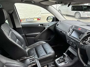 igle za pen: POLOVNI DELOVI ZA VOLKSWAGEN TIGUAN OD 2007. DO 2011. GOD. - FAR KRILO — 3