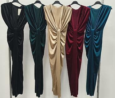 Men's Footwear: 💫Elegantna večernja haljina od mekog somota
✅1800 din — 4