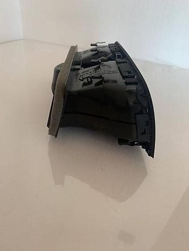 auto delovi ruma: REŠETKA VENTILACIJE ZA VOLKSWAGEN GOLF 6 OD 2008. DO 2013. GOD. - 5KO — 2