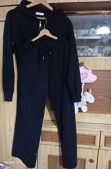 Women's Footwear: Monique komplet trenerke – crni set sa sitnim svetlucavim detaljima - — 3