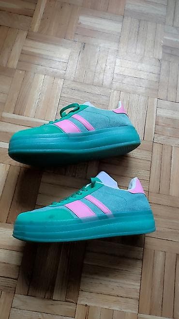 Ženske patike – veličina 40 - Boje: tirkizno/zelena osnova na lalafo.rs Ženske patike – veličina 40 - Boje: tirkizno/zelena osnova