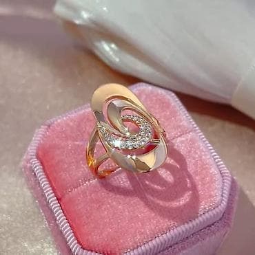 bellezza nakit: Vel:12
Cena:1000din — 2