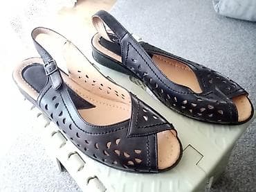 Zenske sandale NOVO
Nove ženske sandale, broj 36, 37 I 40 na lalafo.rs Zenske sandale NOVO
Nove ženske sandale, broj 36, 37 I 40