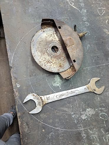 list testere za lisicarku: Industrijska kružna testera za sečenje sa reduktorom. - Tip — 5