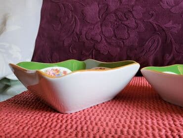 escajg za 12 osoba metalac cena: Cinije nove porcelanske SSSR 70te. Cinije obe u — 10