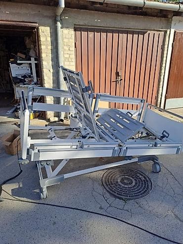 Bolnicki električni krevet. - Višedeljna ležna površina od perivih