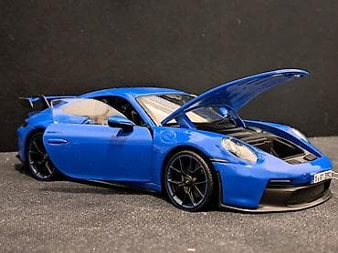 hot wheels t rex: PORSCHE 911 (992) GT3 1:18 "Maisto" NOVO! Model PORSCHE 911 (992) — 3