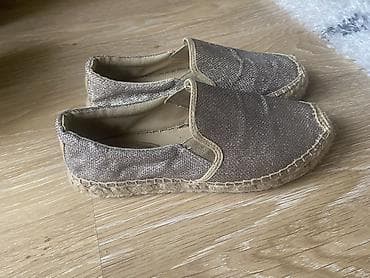 cipele za more: Ženske espadrile sa sjajnim gornjištem - Model: slip-on espadrile - — 5