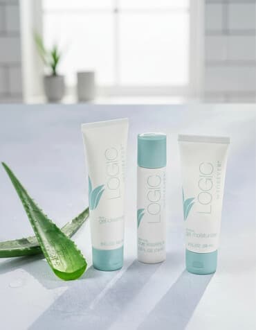 ravne cizme od prevrnute koze: Forever set proizvoda na bazi aloe vere Sadrži više Forever artikala — 1