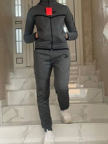 new tech fleece 2023: Veličine S M L XL
Cena 3500 din — 30