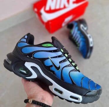 muške zimske jakne c a: Trainers, size - 46 — 1