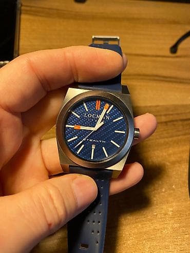 bata kozne torbe: Locman sat titanium kuciste 
carbon cifer 
safir stalko 
glavi datum — 1